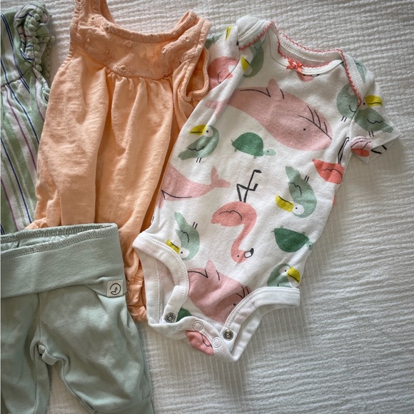 Carter’s NB Bundle - Picture 7 of 9